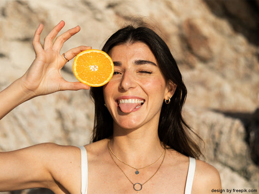 Vitamin C und Sonnenschutz → Schützen Sie Ihre Haut von innen heraus